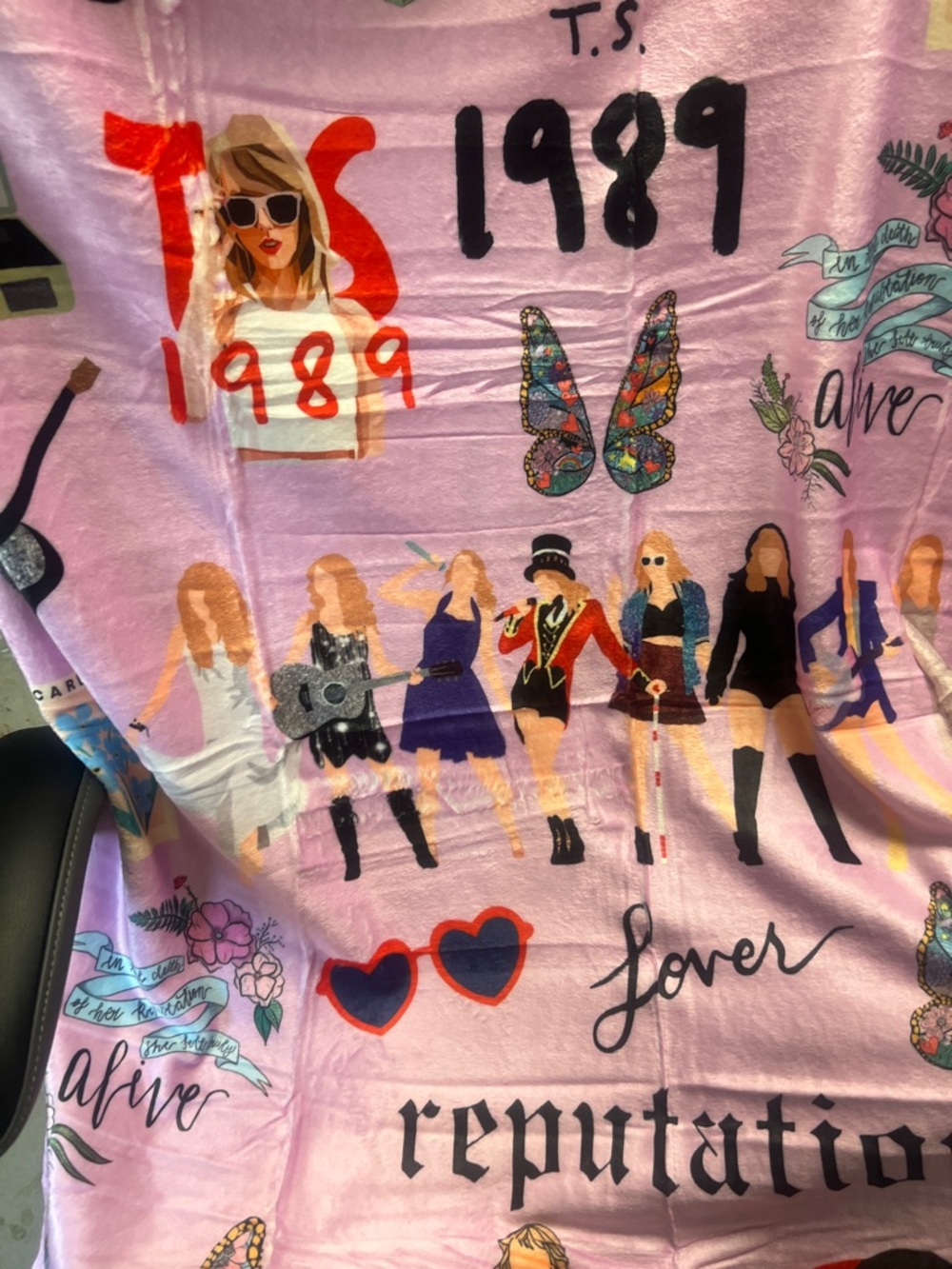 Taylor Swift Pink Graphic Music-Era Throw